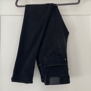 Black Levi Jeans Size 28